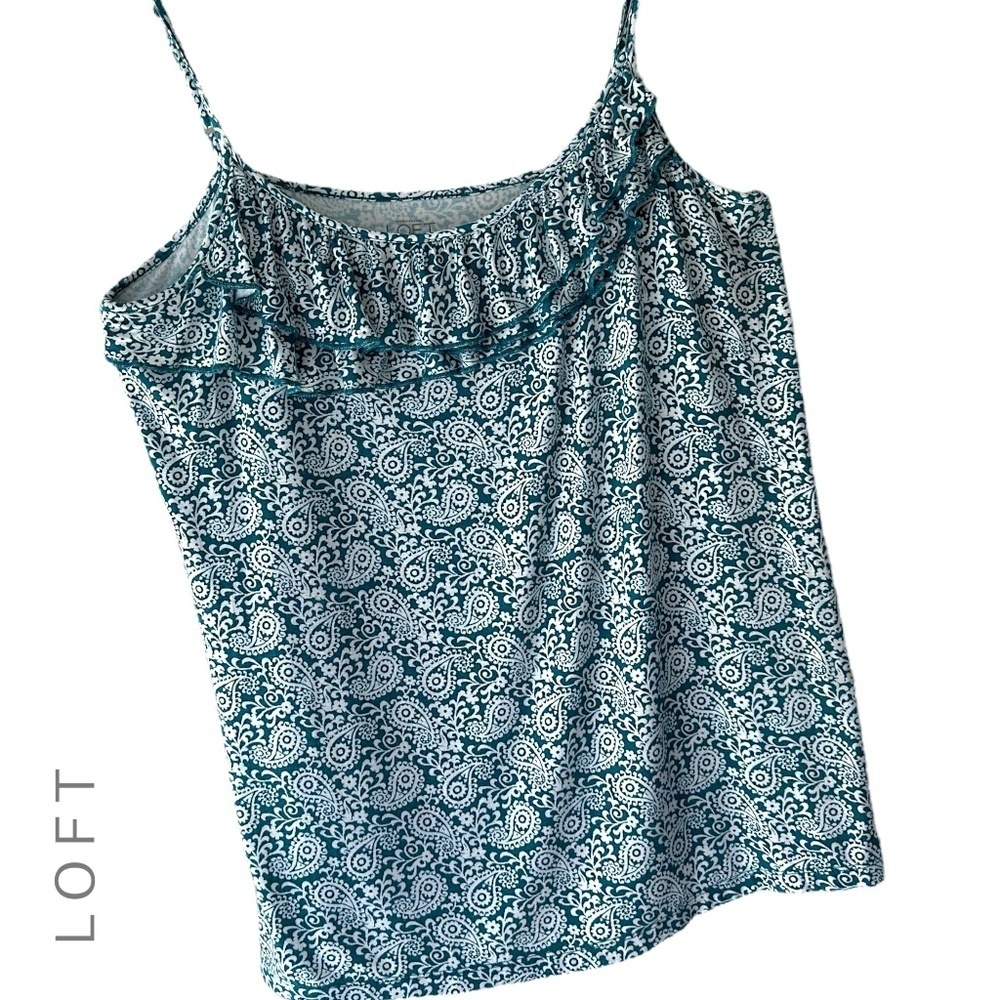 LOFT | NWOT PAISLEY RUFFLE NECK CAMISOLE TOP | SIZE: EXTRA LARGE